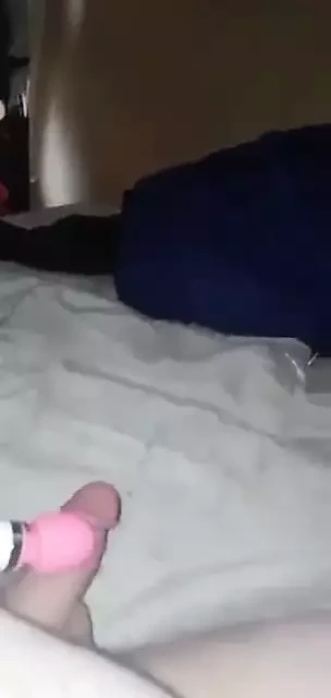 Hands free cum shot