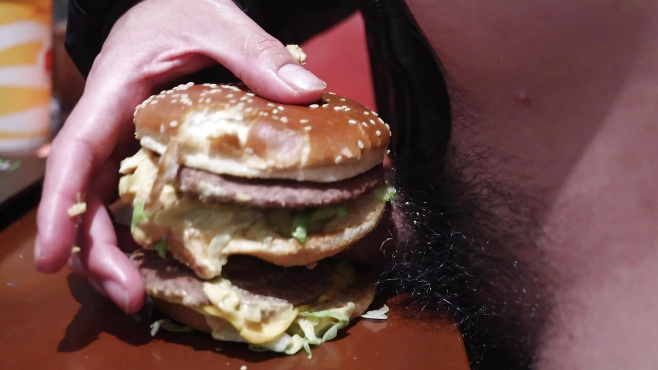 fucking and wrecking a burger