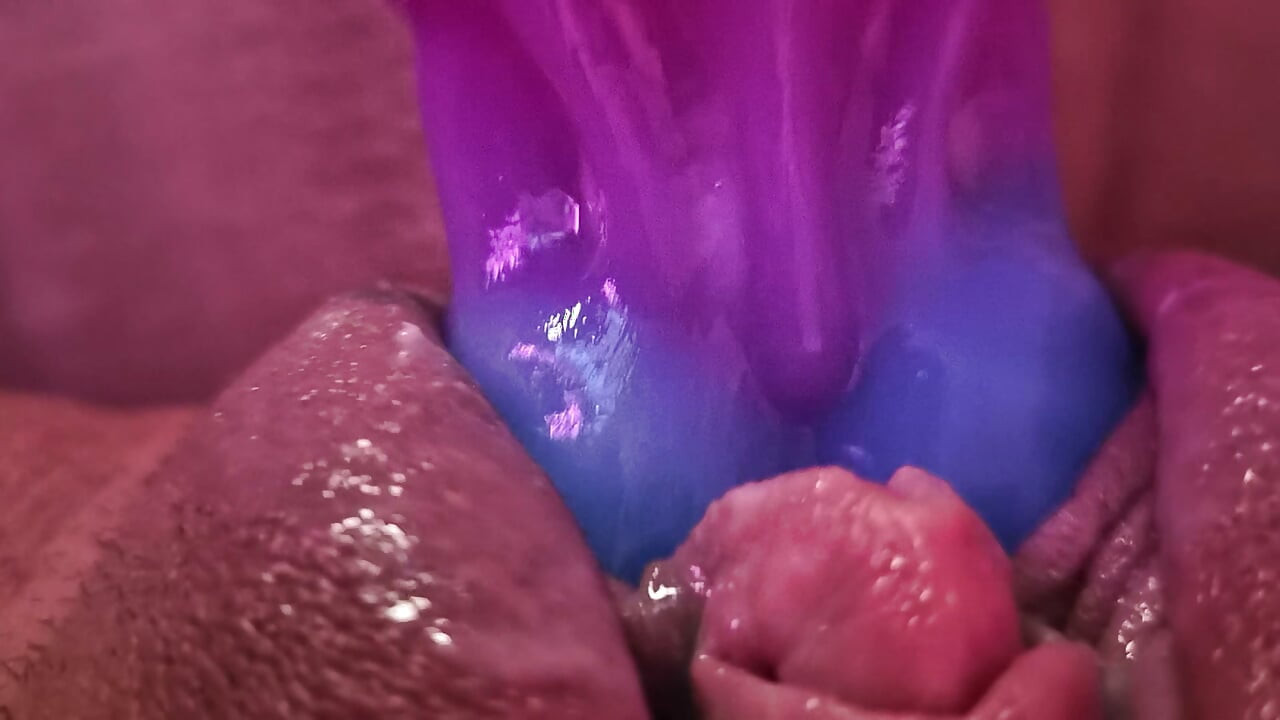 Pregnant whore machine fucked