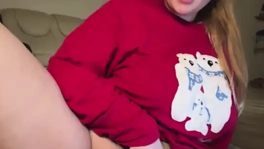 Huge natural tits playing and pussy fingering with jucielussie