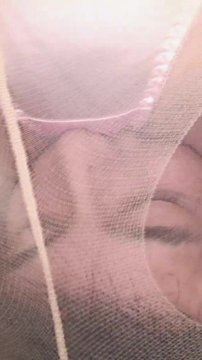 Emotional moment from "Junge Asiatin mit behaarter Pussy geleckt und zum Orgasmus gebracht"