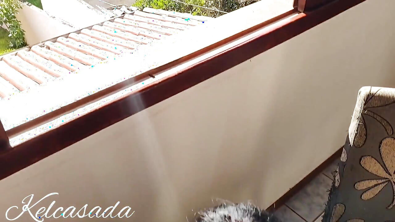 I Love It When the Neighbors See