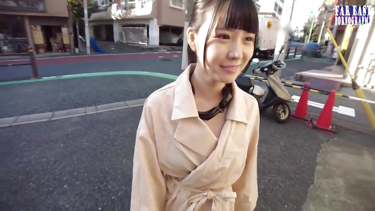 Doll Like Bliss com uma provocação de cabelos escuros em um brincalhão exposed makeover date ep-2