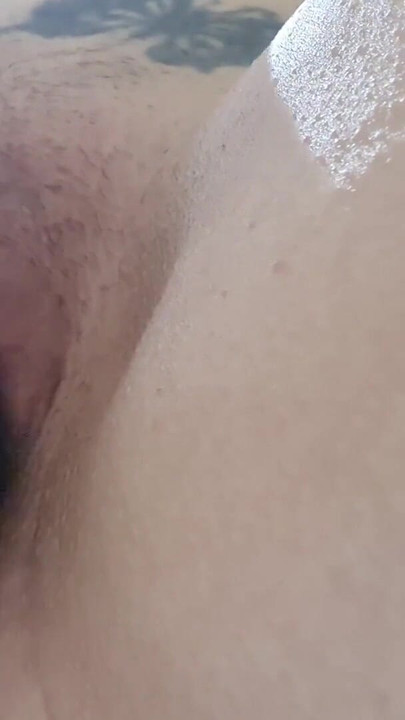 Emotivni trenutak iz "Glasnog stenjanja orgazma s vibratorom..."