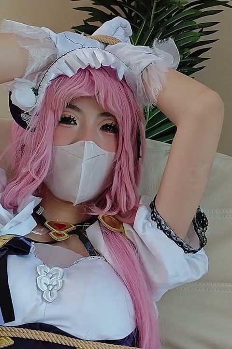 Barefoot Girlfriend Cosplay, Leg Restraint Apart
