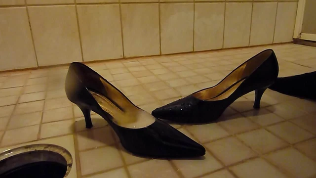 Piss in wifes patent court shoes