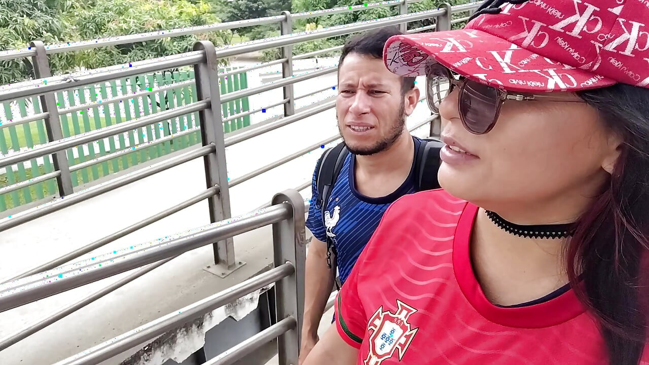 Delicious anal sex with a beautiful college student who was hanging around outside a state bridge.