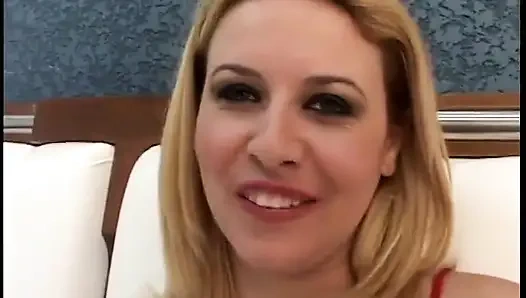 Curvy blonde gets double penetrated by two horny studs on the sofa