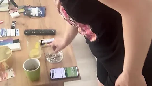 Bangun dan lurus di pantatnya