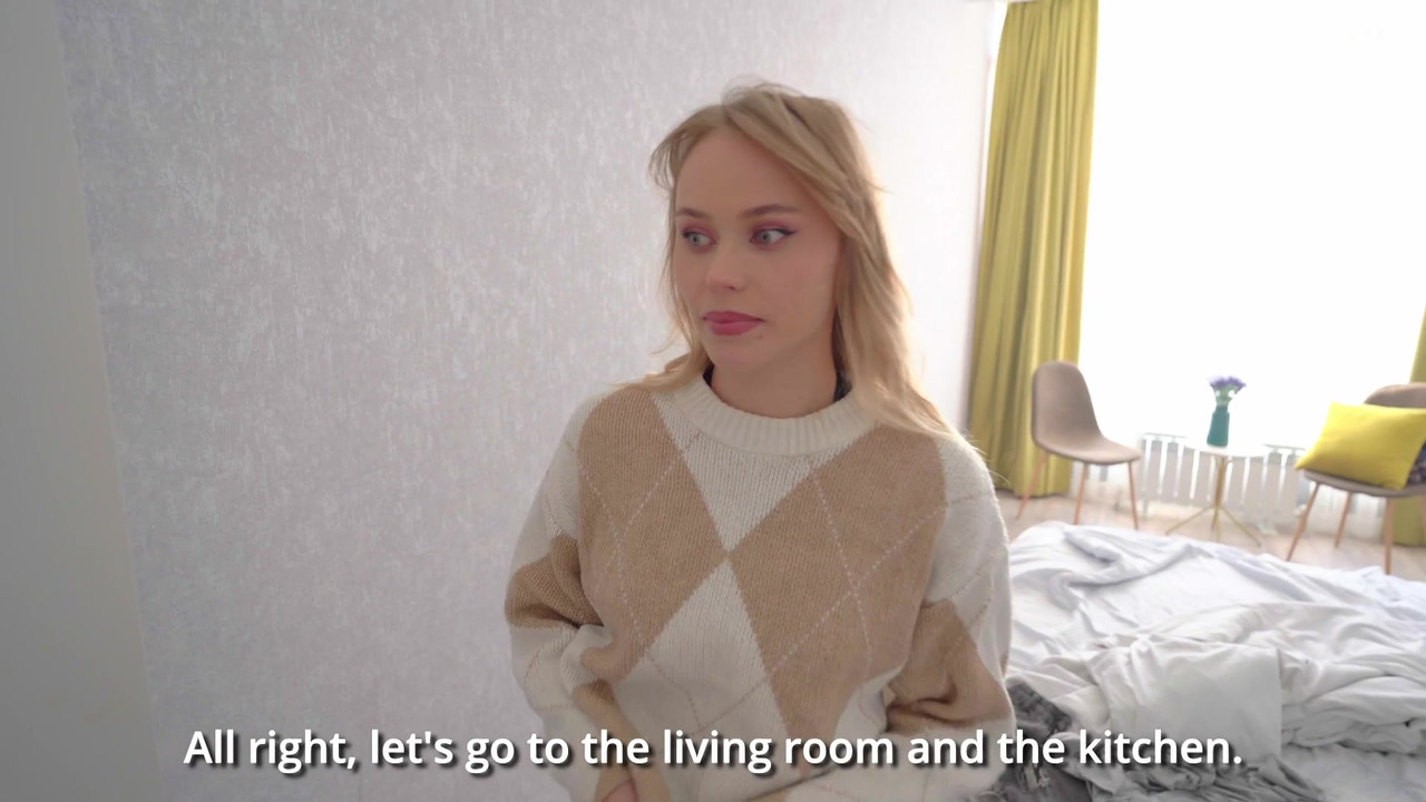 新来的女仆做不好，所以她不得不操她的小穴并在嘴里射精