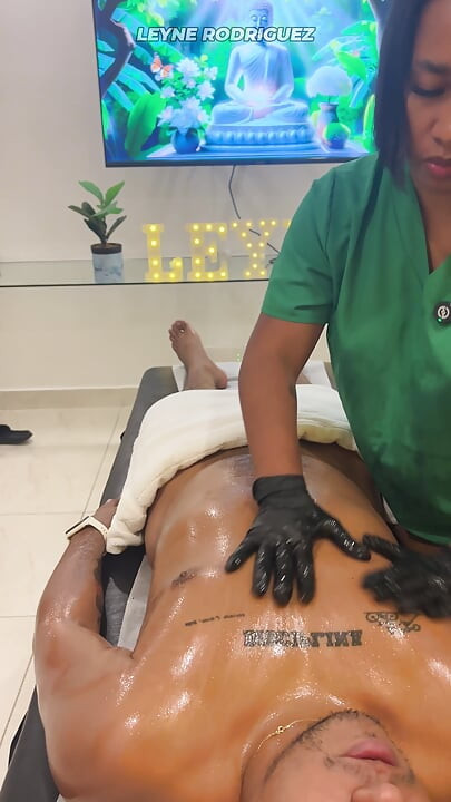 Leyne Rodriguez: Hot Latina in Massage Uniform Gives an Intense Oiled Session