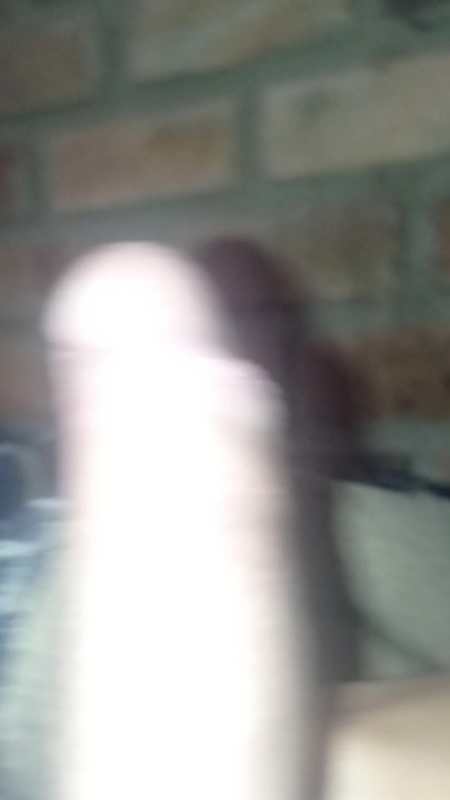 Masturbira sa puno želje i mleka
