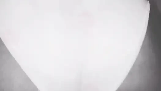 Cewek seksi ini lagi asik ngompol bagian 1!