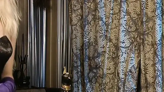 Klasik Alman güzeller üçlü sekste yarak ve döl paylaşıyor