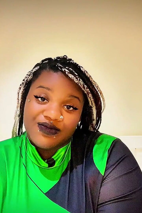 Shego sabe tu secreto: bi aliento femdom