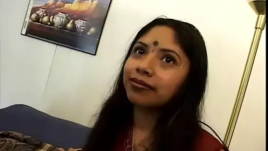 Indian bitch banged by two cocks