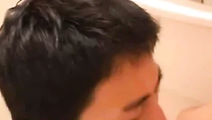 Asyalı yarak emiyor