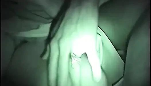 Blonde MILF lutscht gloryhole-schwanz und zeigt tropfenden sperma-arsch