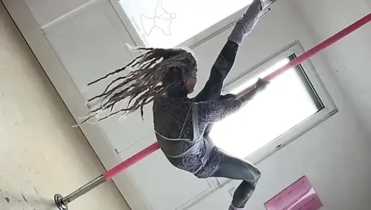 I am dancing on the pole for you !