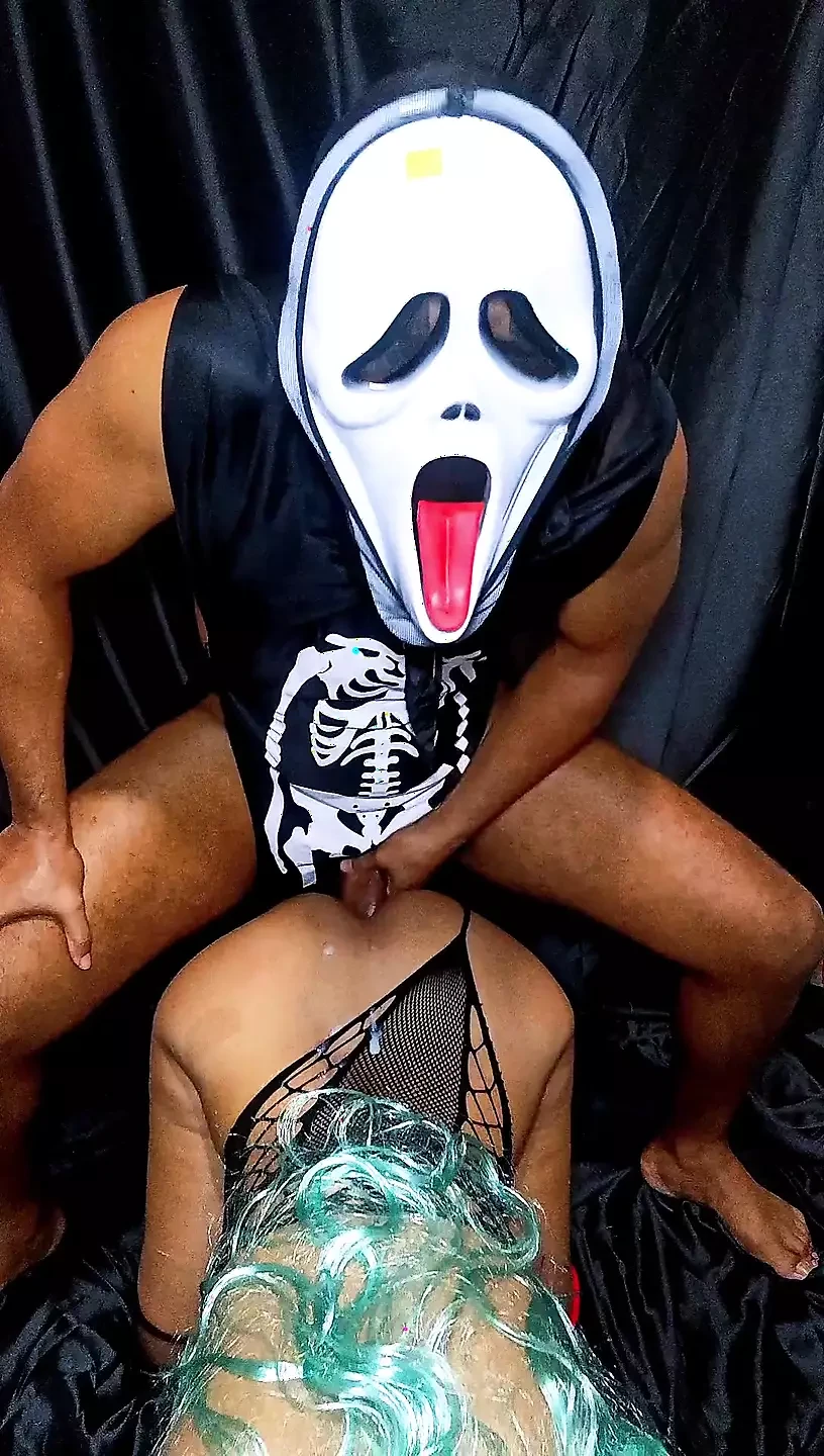 SEX AT A HALLOWEEN COSTUME PARTY