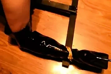 German Girl Get Fisting And Squirt