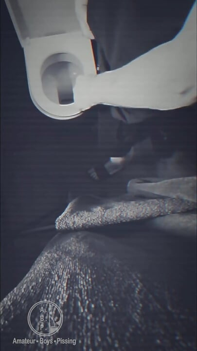 Flatmate Caught Peeing on Night Vision Cam