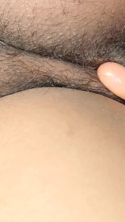 "후배위 털이 무성한 보지에서 바람피는 핫한 마누라 POV 섹스"