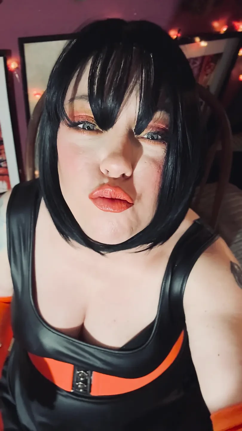 Hot Wife Tina Snua Smoking A Cork 100 Cigarette In Satin Gloves & Jewellery