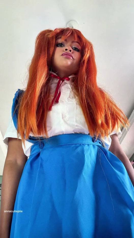 Asuka cosplay osuruk ve geğirme derlemesi takoz ve üniformalı tombul zenci