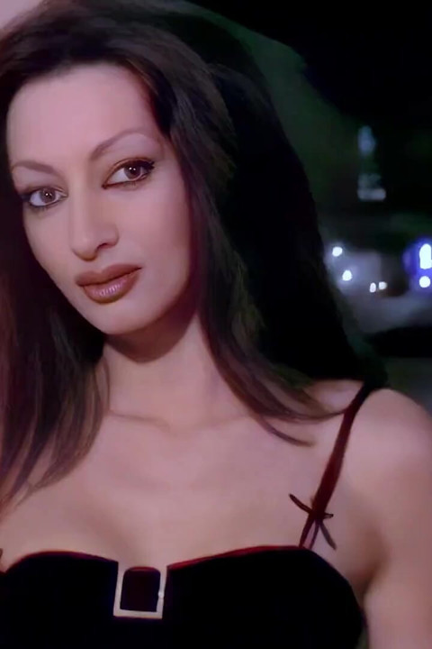 Angelina: Nice Arab Angelina Doing a Strip