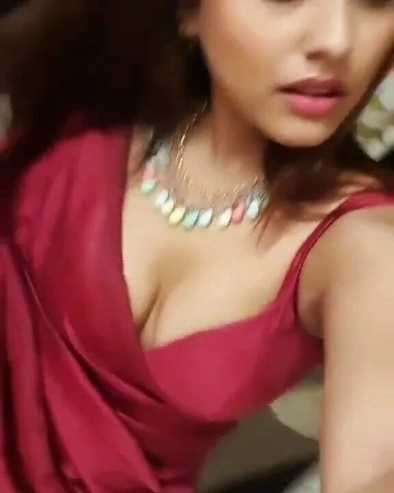 Deshi gf hot video in cafe