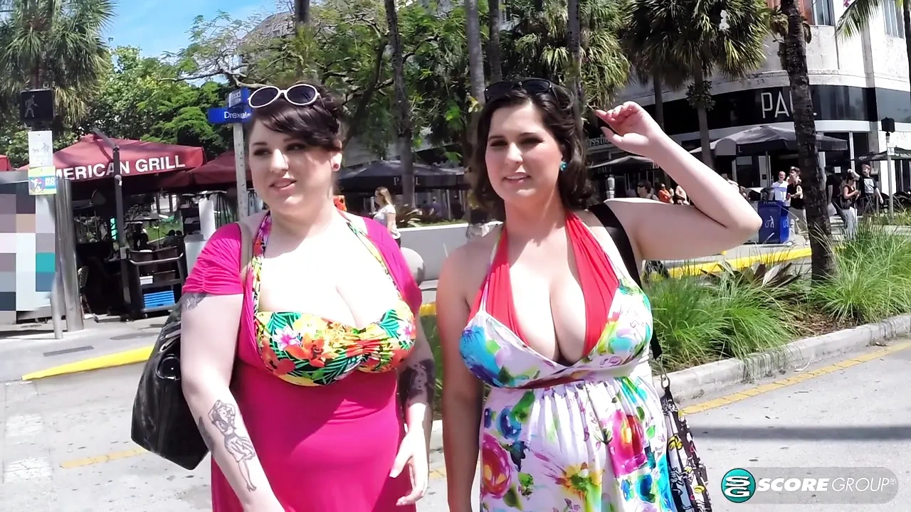 Một ngày ở bãi biển phía nam với Alana Ren và Kelli Maxxx