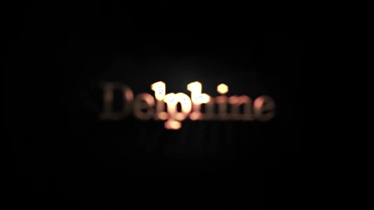 남편이 있는 동안 수영장 소년을 유혹하는 거대한 젖탱이의 Delphine 거유 밀프