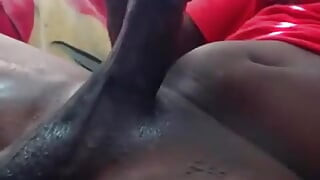 Bucmasta bebisiterka drka na kauču posle posla