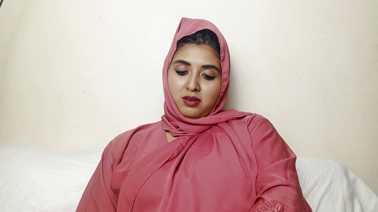 Nadiya First Time Full Face + Big Ass Doggy - Real Desi Couple