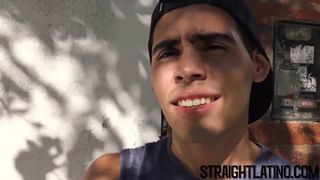 Bareback banged Latino gets picked up and squirted with jizz