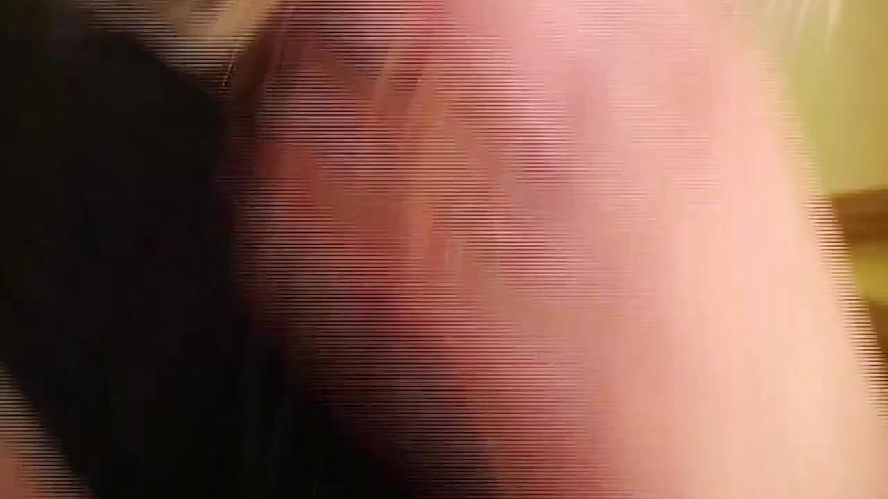 Tóc vàng đút sâu vào họng con cu to với Drool ướt át