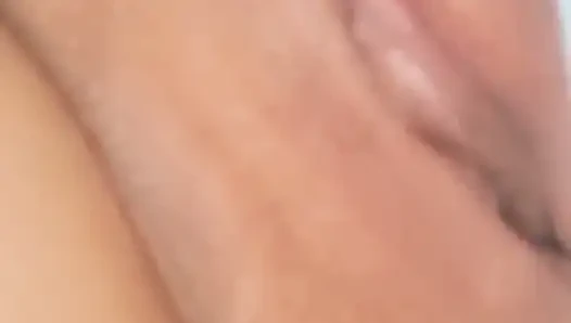 Kontol terlarang ibu tiri menyentuh pantat gemetar