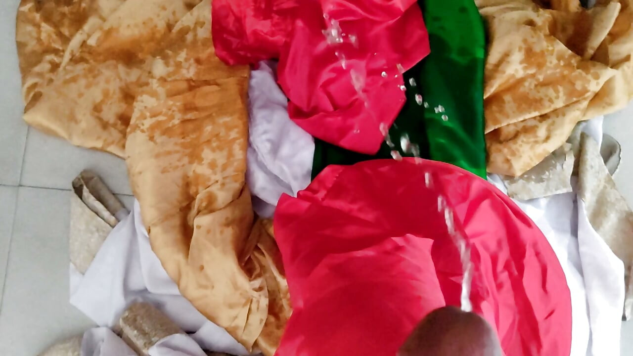 Satin Silk Handjob Porn - Urine on neighbor cloth and Handjob (159)