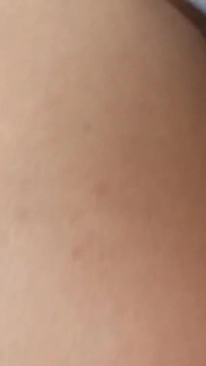 难忘的时刻 "亚洲 女人 喜欢 他妈的 所以 她甚至 让 他 给 她 一个 饼"