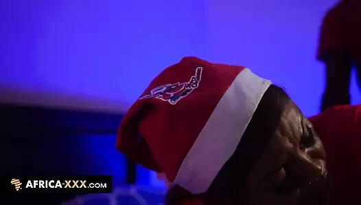 Сюрприз под елкой