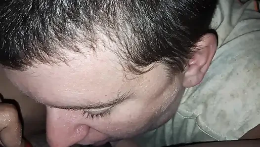 Eating my girl friend pussy til she nut in my mouth