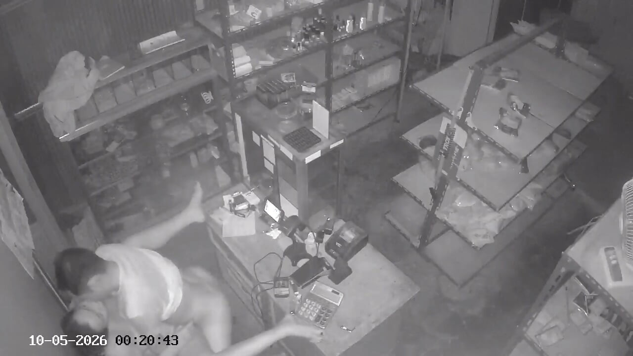Cheating in a dark place with an ex-girlfriend, it turns out that there is a hidden camera.