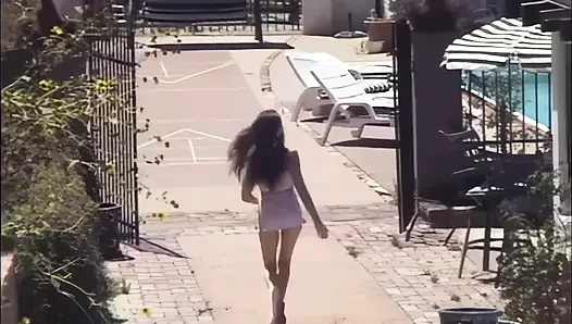 Винтажная обнаженная красотка трахается и получает камшот на лицо Julianna Sterling