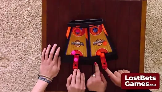 Tobi shines in this Strip Basketball Flippies game