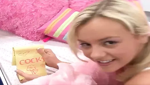 Свежую киску Bree Olson, шлюшку с золотистыми волосами трахают