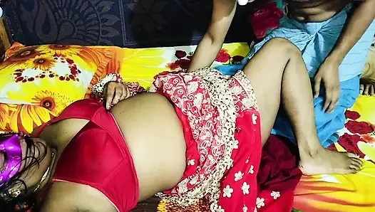desi vhabi hard fucking and Dirty talking with her boyfriend.