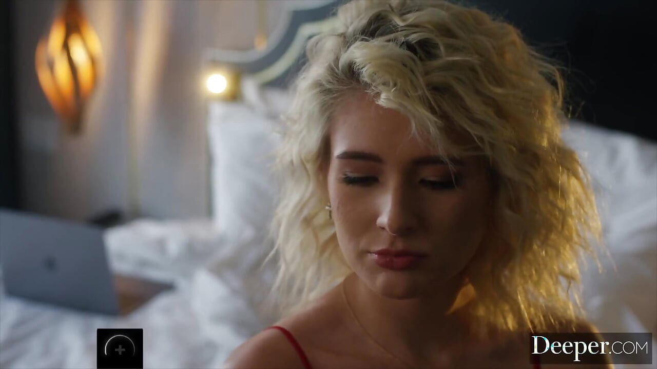 Jessie Brings Look-alike Kiara for Twisted Threesome