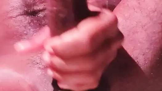 Sikimi yağlıyorum ve azdırıyor