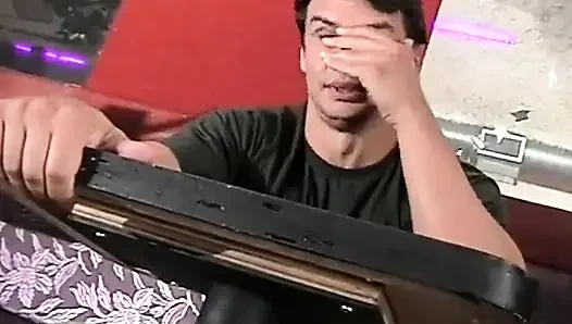 Cewek semok latina rambut pirang suka banget dientot